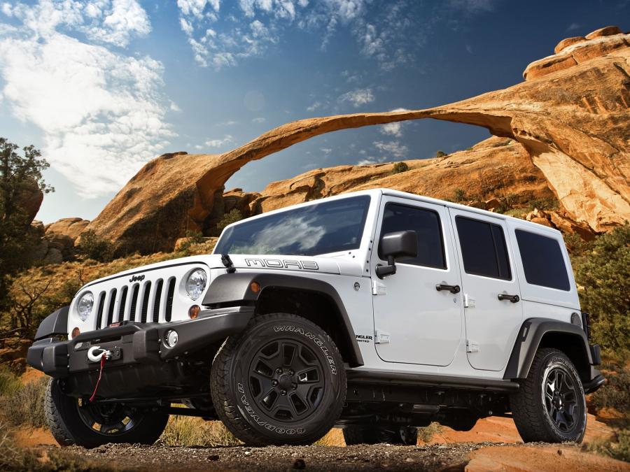  Jeep Wrangler Unlimited Moab 2012 года  (фото 7 из 9)